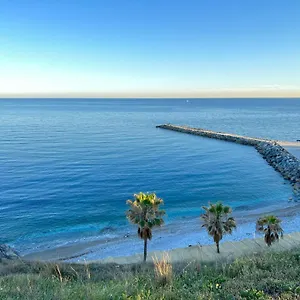 Modern Three-level Near The Sea Benalmádena
